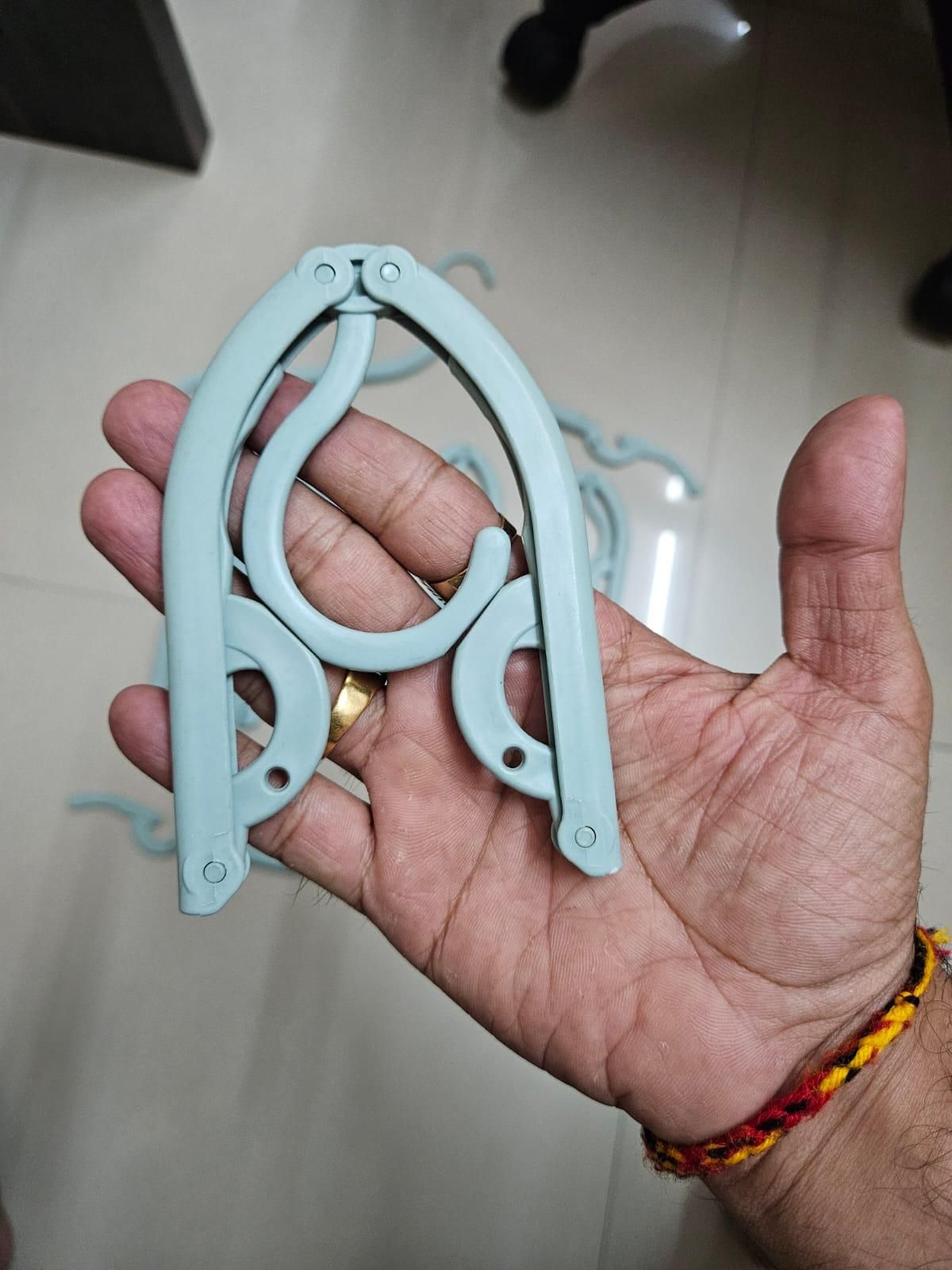 Portable Folding Clothes Hangers - Hook2Cart