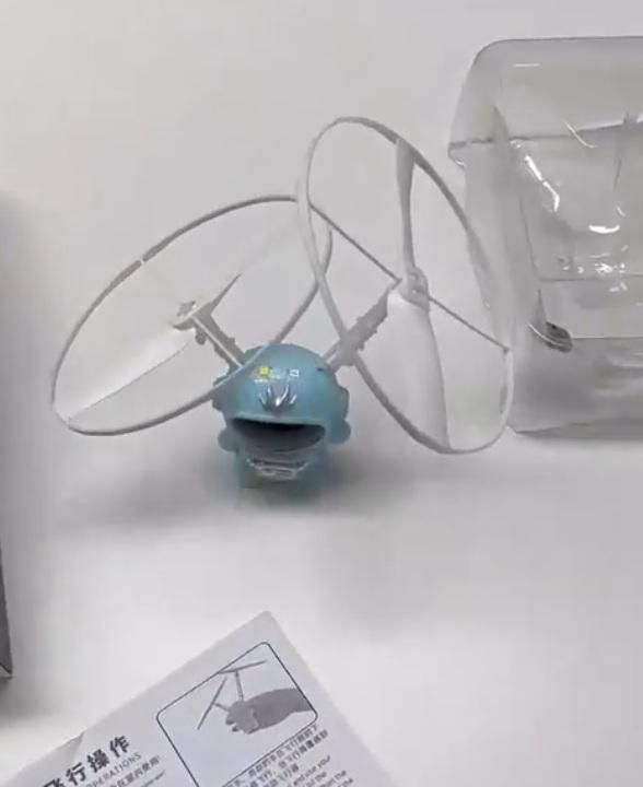 Flying Spaceman Toy For Kids - Hook2Cart